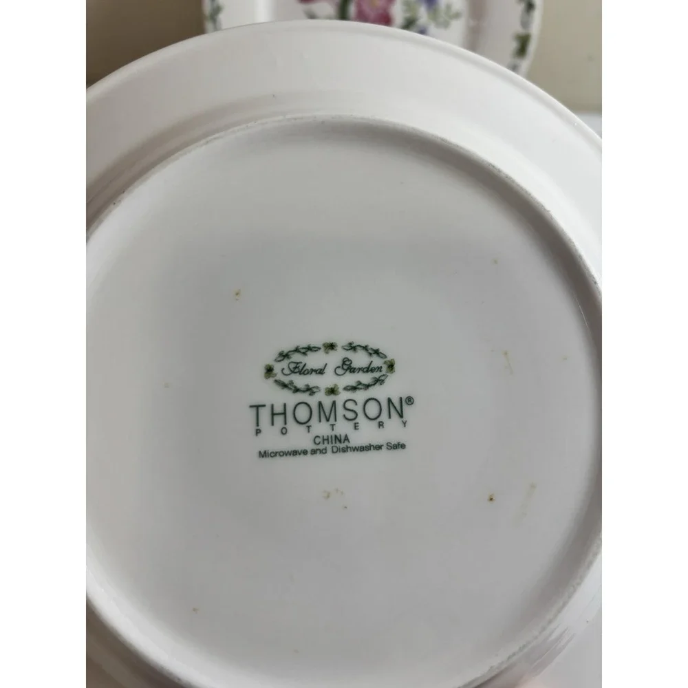 Thomson Pottery FLORAL GARDEN Salad/Bread Plates 7 3/8